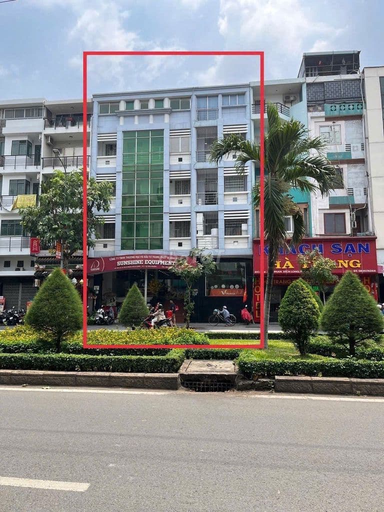 Mt phan xích long phú nhuận ngang 12m