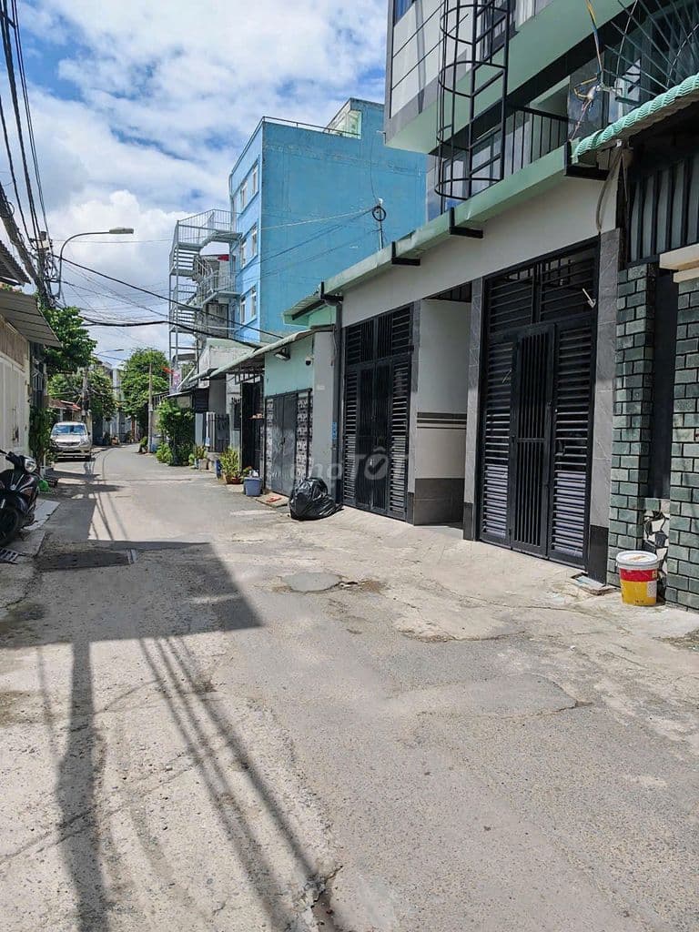 BÁN 3 Lô ĐẤT 70M2 CHƯA QUA ĐẦU TƯ GIÁ CHỈ 4 tỷ 5, GẦN ĐH NGÂN HÀNG