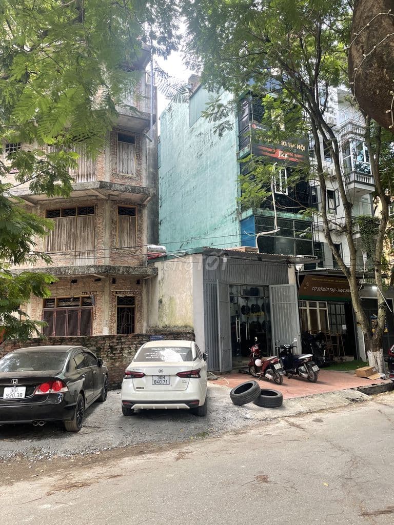 Bán đất mặt phố có nhà cấp 4 đang cho thuê - Ảnh 2