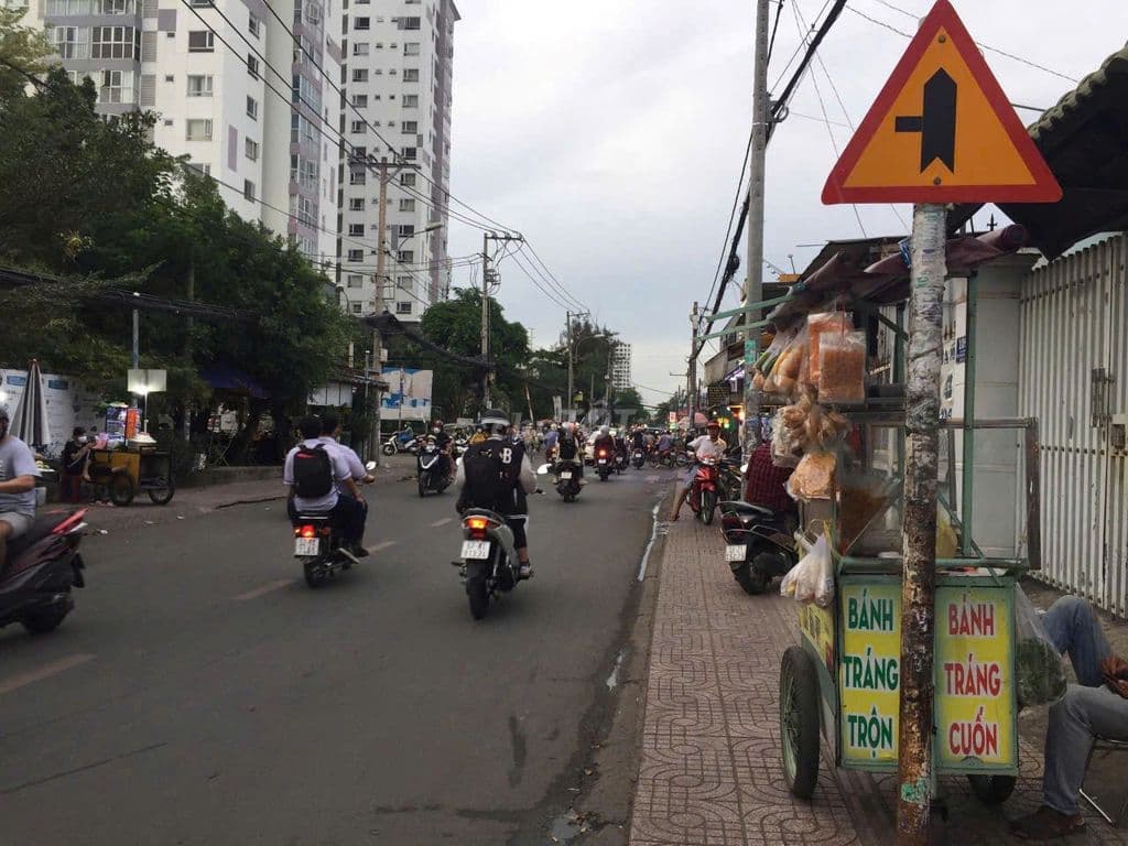 NHÀ MẶT TIỀN ĐƯỜNG, ở-kinh doanh tốt,gần Phú Mỹ Hưng,GS-CHÍNH CHỦ BÁN