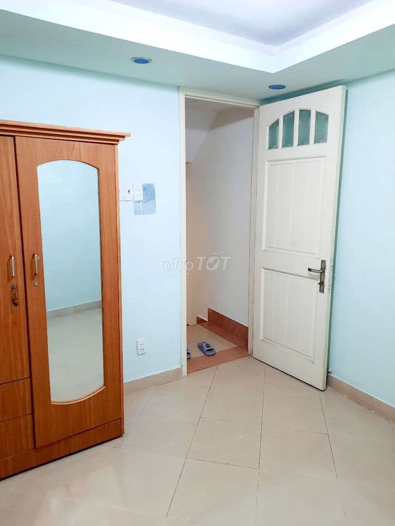 Cho Thuê Phòng Q3.rộng rãi.mới keng.cửa sổ.fuff nội thất.2tr9 - Ảnh 2