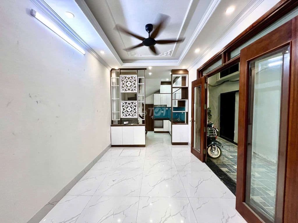 Hơn 6 tỷ nhà mới phố Nguyễn Văn Cừ, Ngọc Lâm