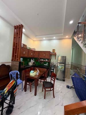 BÁN NHÀ 1 LẦU - 1 TRỆT MỚI KENG- 3PN