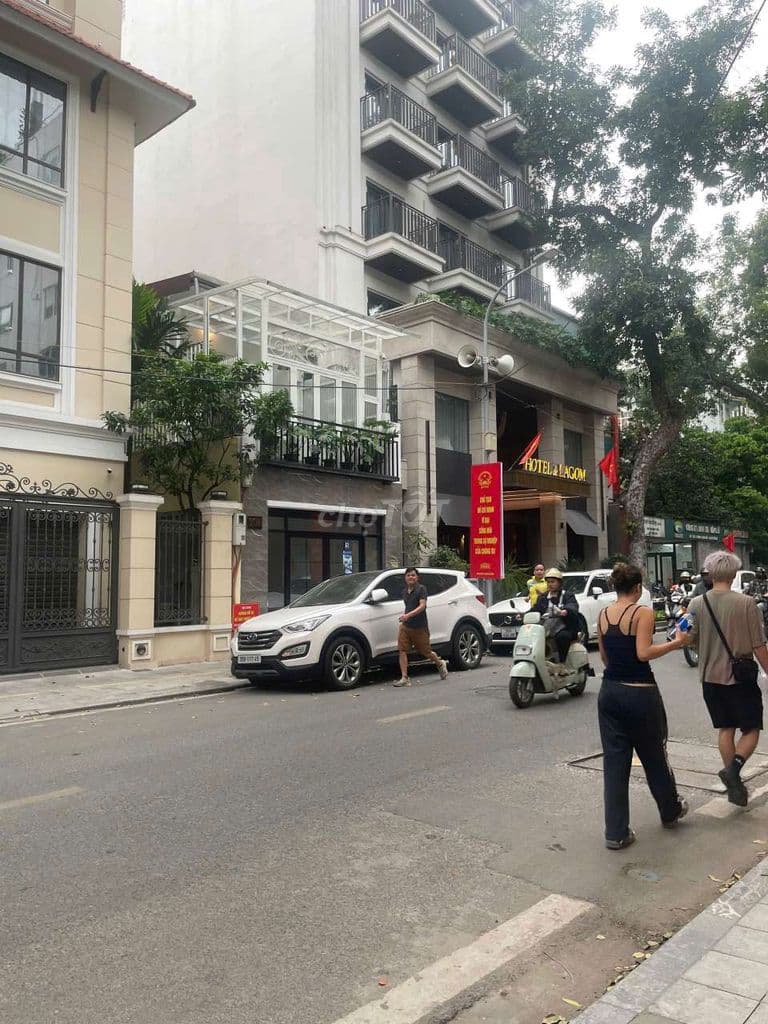 5,9 tỷ, Lý Nam Đế, tập thể tầng 1, oto đỗ gần, kinh doanh đỉnh