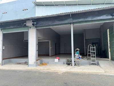 Mặt bằng 2 mặt tiền kinh doanh gần chợ Phú Chánh A, giá 11 triệu/tháng