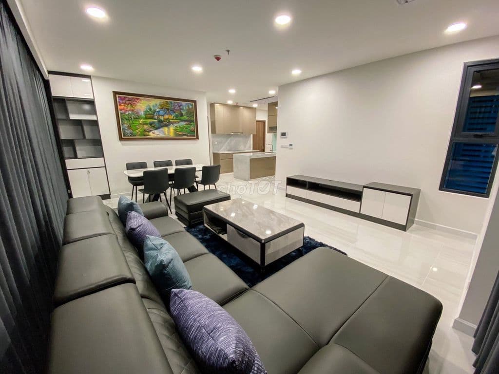 KINGDOM- 3PN có nội thất rất sang đẹp, có SLOT OTO