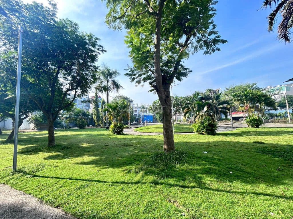 CC D2 Phú Lợi P7 Q8- Căn góc 2PN 70m2 SHR , NH hỗ trợ vay 1,3 tỷ