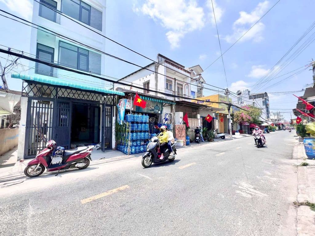 Nhà Phố 4m x 25m. Đúc 2 Lầu Mặt Tiền Đường Hiệp Thành 06 - Ảnh 2