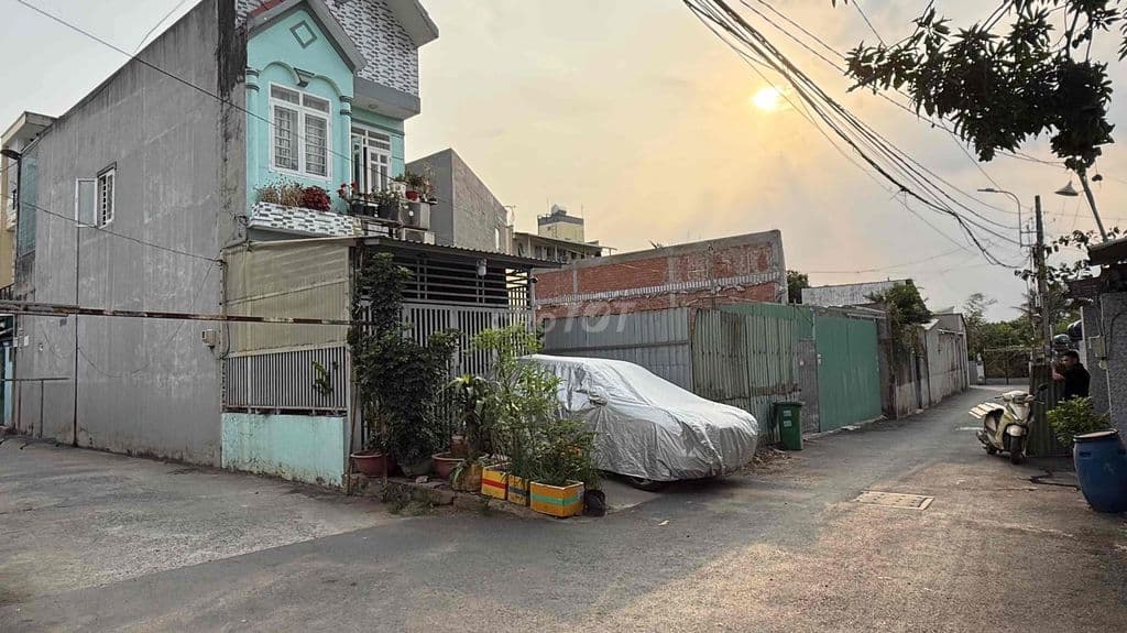 NỀN ĐẤT XD CHDV ĐƯỜNG VÕ VĂN HÁT 8.5TỶ/130M2