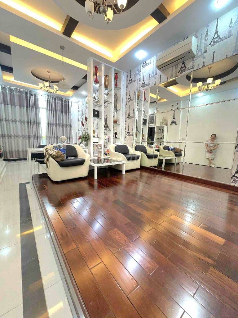 BÁN GẤP nhà mặt tiền 4 tầng, ngang lớn 6m, đường Dương Bá Trạc, Quận 8 - Ảnh 2