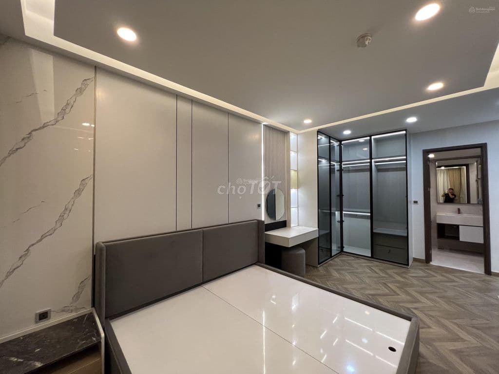 Cần cho thuê nhanh căn hộ Scenic Valley, nhà đẹp, dọn vào ở ngay - Ảnh 2