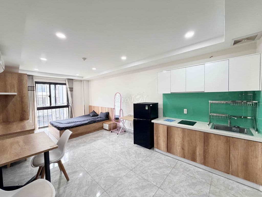 Căn Hộ Stu Balcony 32 FullNT Cao Cấp Nhà Biệt Thự Có Thang Máy, Hầm Xe - Ảnh 2