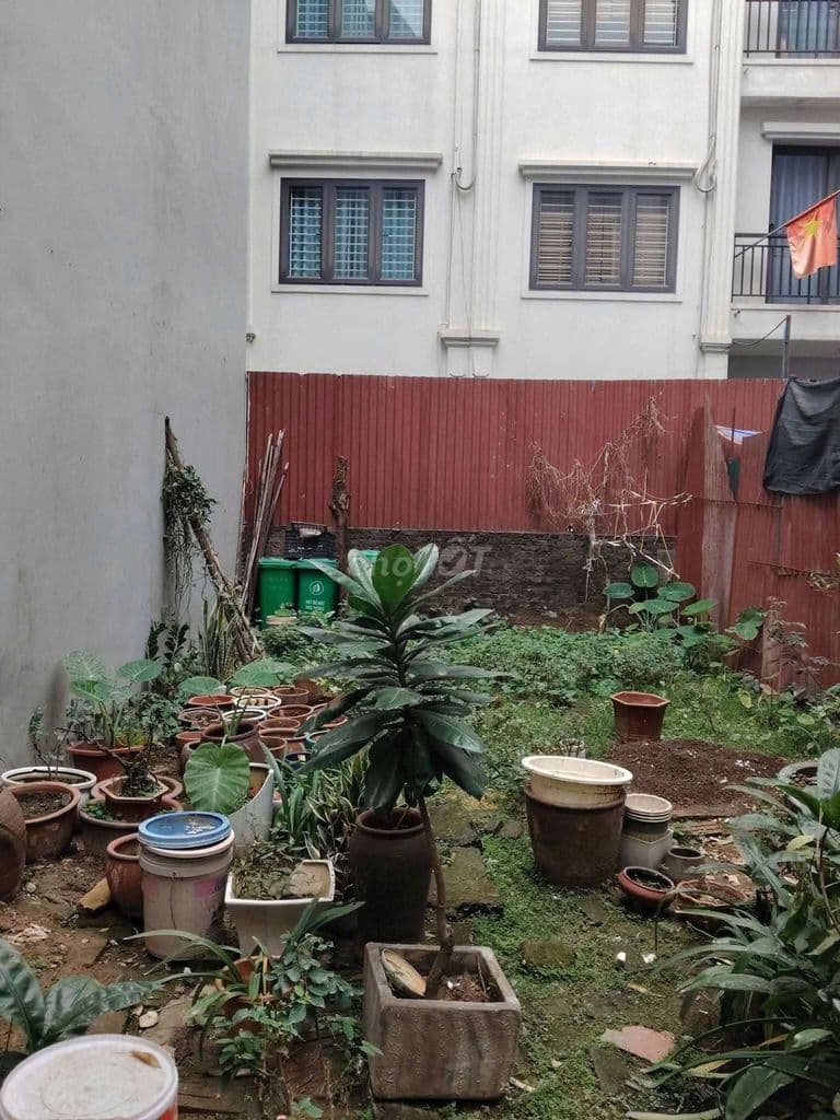 Đất Tây mỗ Ngõ nông ô tô đỗ cổng gần mặt phố