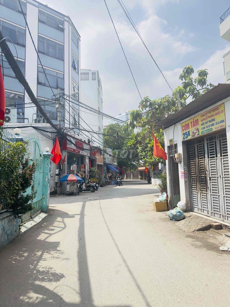 CC bán nhà MT Trần Bá Giao,F5,GV,dt 4.5x18m, trệt + 3 lầu, hh 1%