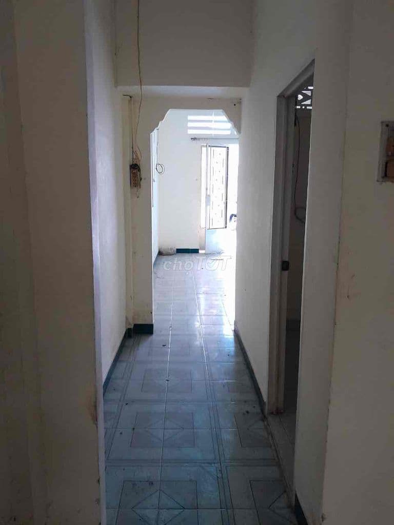 Nhà Nguyễn Tuyển hẻm xe máy