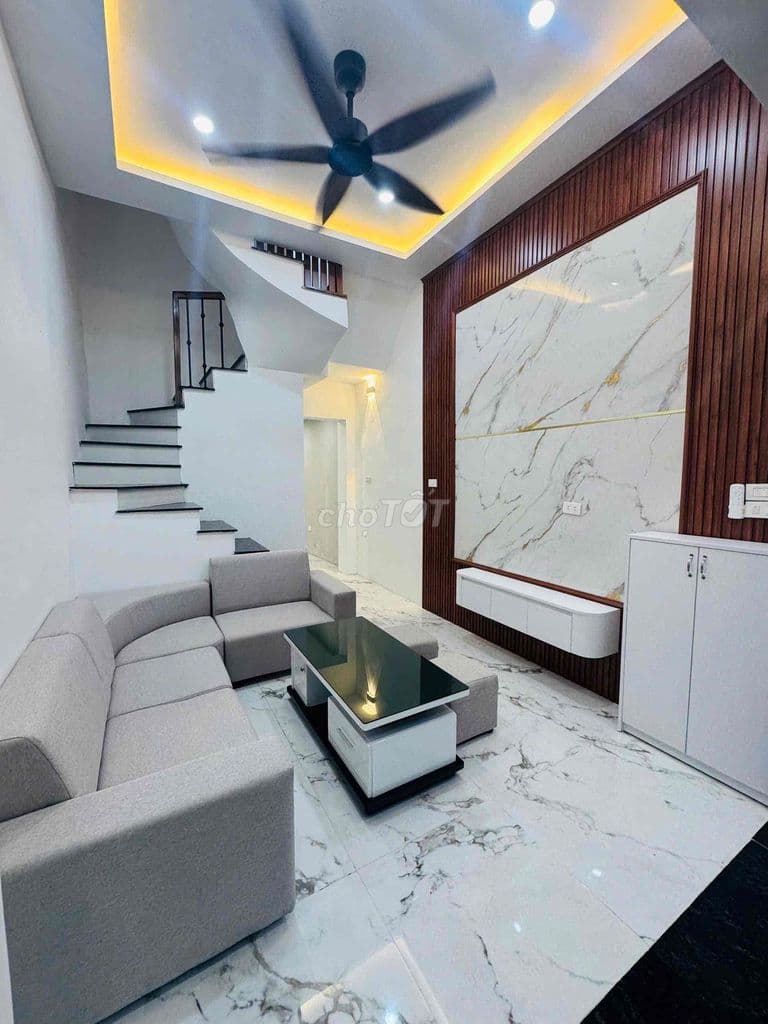 -Bán Nhà Tân Mai 32m,mt 3.3m,giá: 6.8 tỷ - Nhà mới ở ngay, 3 ngủ đủ c - Ảnh 2