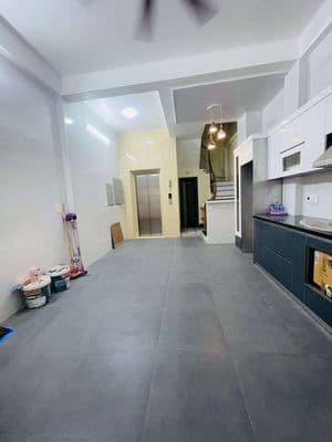 NGỌC THỤY 40M² - THANG MÁY RIÊNG - 3 PHÒNG NGỦ-GẦN PHỐ CỔ-GIÁ 12 TR