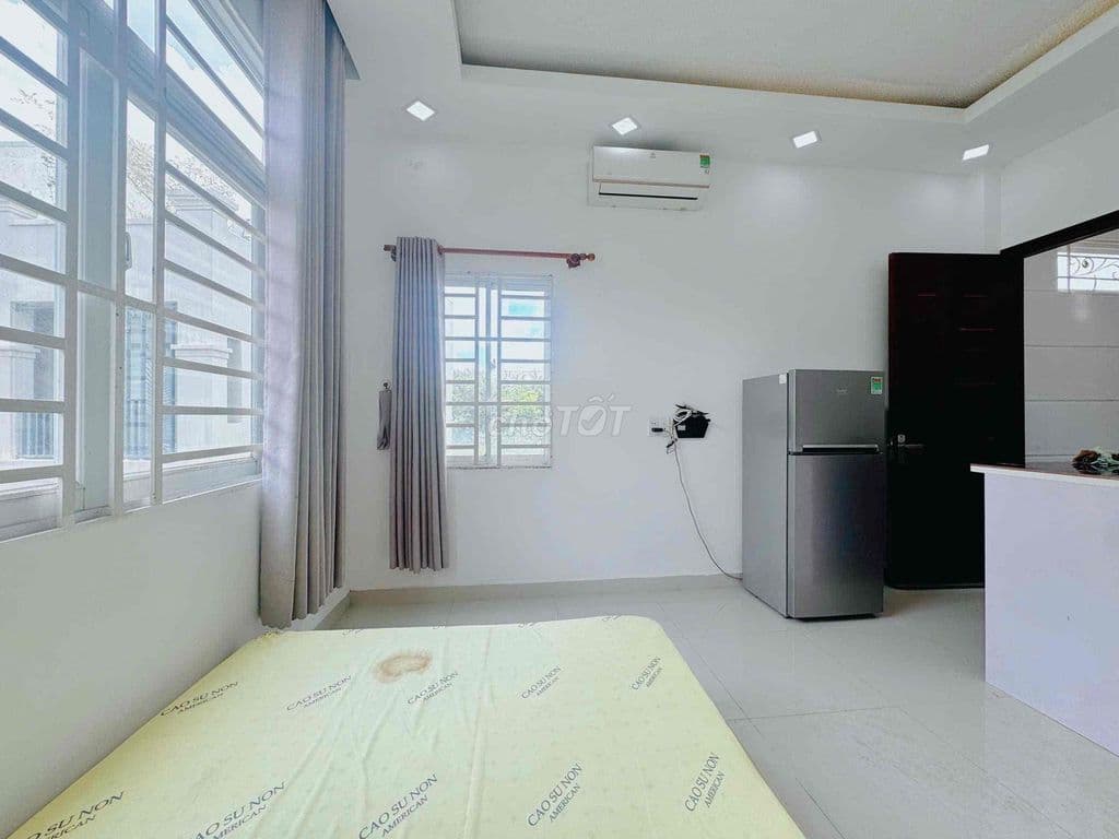 STUDIO FULL NỘI THẤT CỬA SỔ TRỜI - Ảnh 2