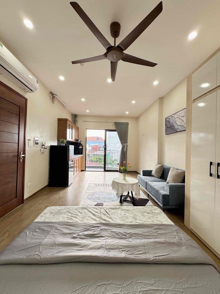 cho thuê căn studio 30m2 ban công thoáng tại 234 Xuân Đỉnh