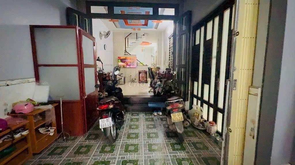 Bán Nhà và dãy trọ tổng 236M hẻm xe hơi// đg nguyễn ảnh thủ Q12