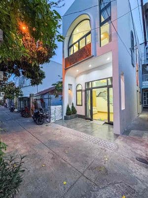 CHO THUÊ NHÀ TRỆT LẦU HẺM PHẠM NGŨ LÃO