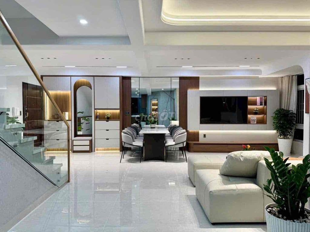 Cho thuê căn hộ Penthouse Sky Garden 3,PMH Q7,4PN full nt giá 4000$ - Ảnh 2