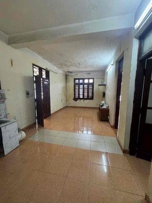 Nhà tập thể tầng 5 Tân Xuân , Đông Ngạc 65mx2N 6,5 triệu