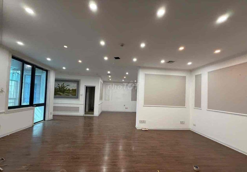 Giá tốt BÁN CĂN HỘ CC M3M4 NGUYỄN CHÍ THANH 130m 3PN2WC