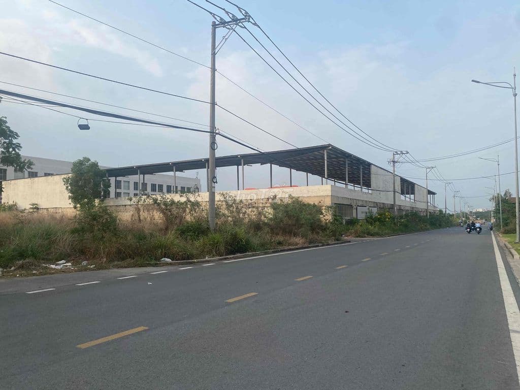 Bán đất tặng dãy trọ - ngay bên bến xe miền đông mới