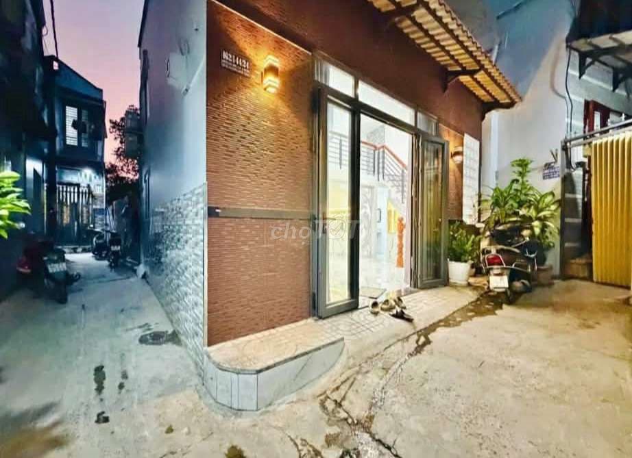 Bán nhà Nguyễn Duy Cung Gò Vấp, DT 38m2, trệt + lửng, 3 PN, nhỉnh 4 tỷ