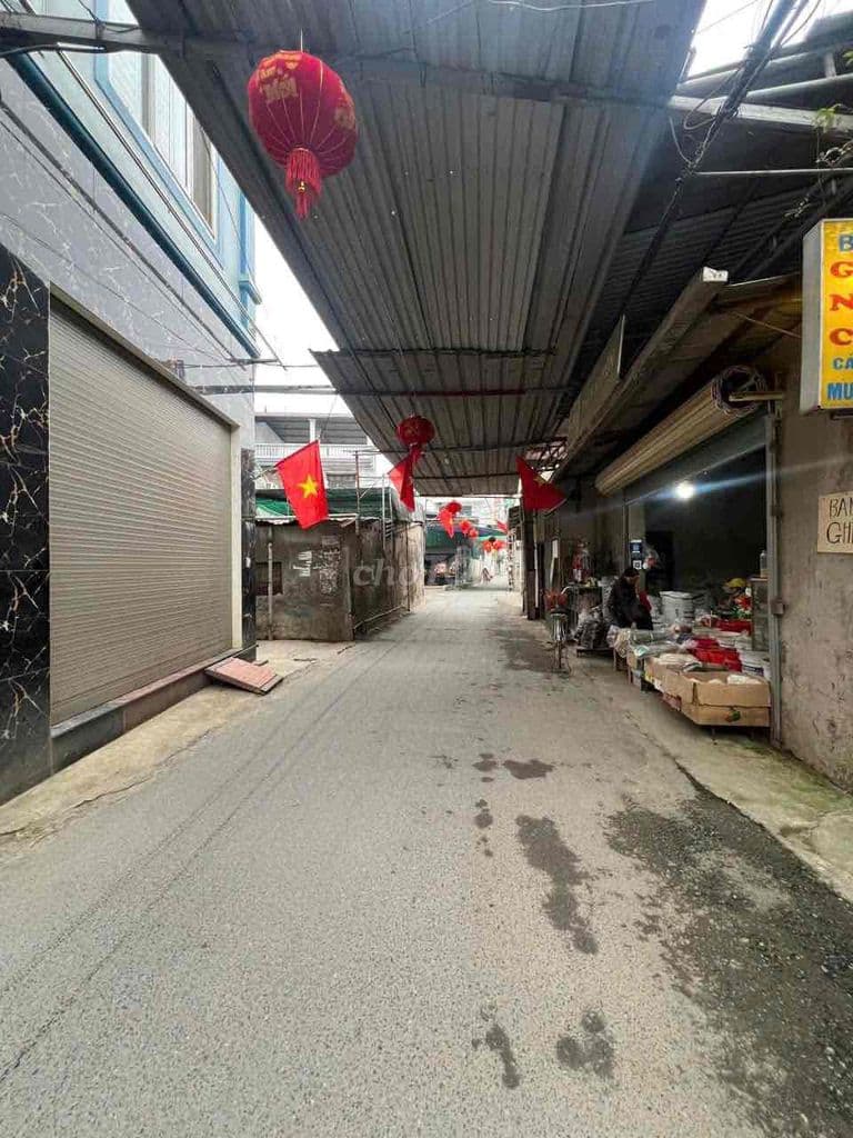 Bán mảnh đất tổ 5 Yên Nghĩa-1km ĐH Phenika-ô tô tránh-view hồ-5.x tỷ - Ảnh 2