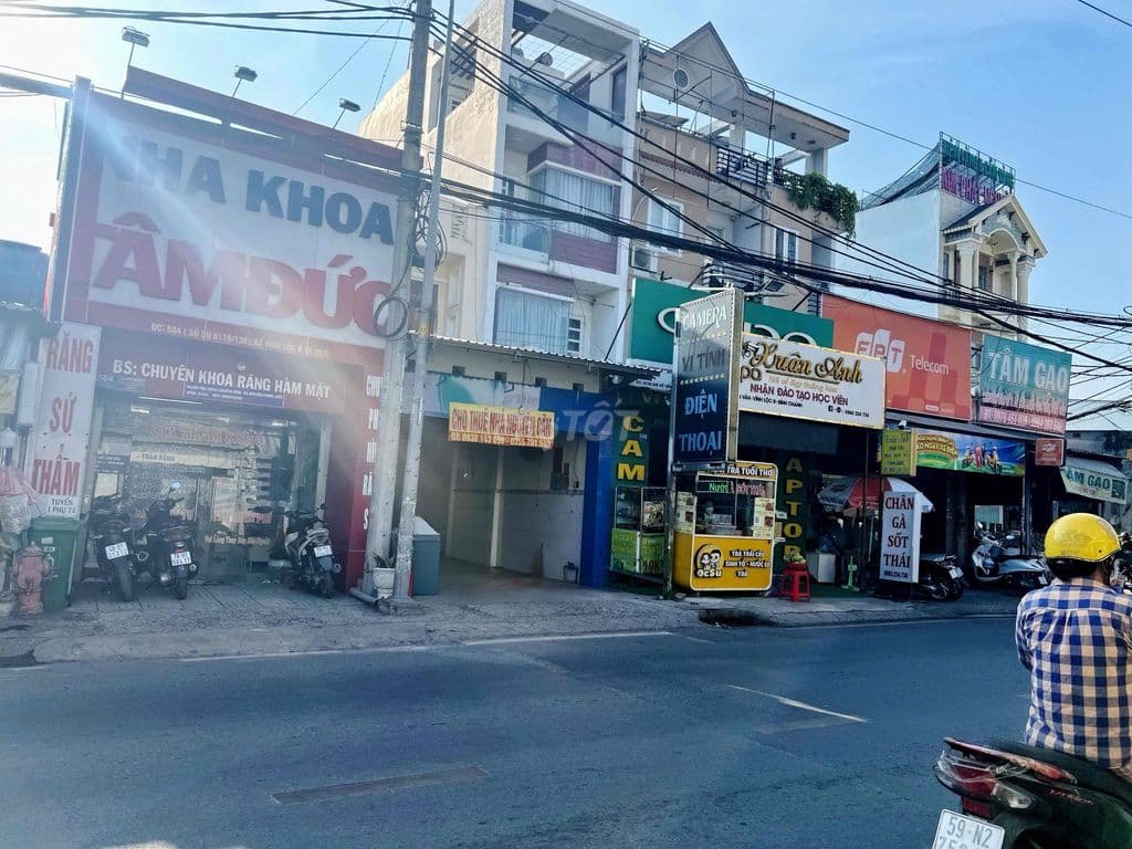 Thuê nhà mặt tiền Võ Văn Vân, 4x28m, 1 lầu, 3PN , gần chợ