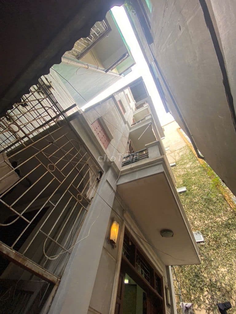 CC Bán Biệt Thự 05 Ngõ 84 Nhọc Khánh 99m2 x3,5T Lo góc sân vườn 15 tỷ.