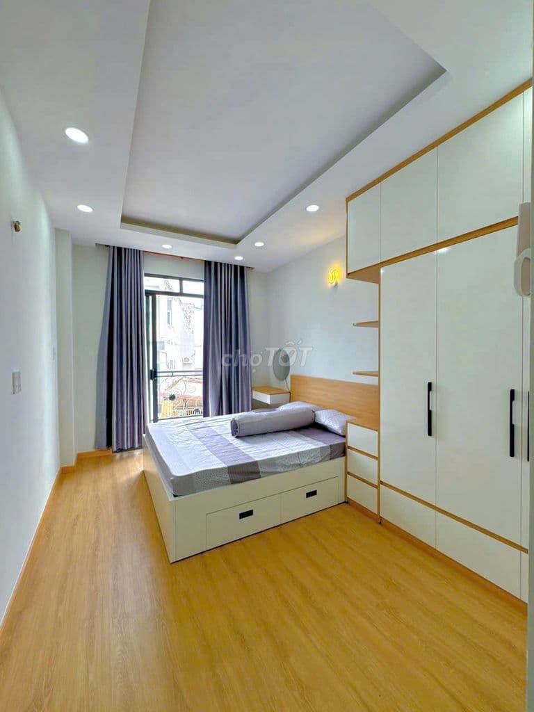 Bán gấp nhà HXH đường Thích Quảng Đức quận Phú Nhuận, nhà mới đẹp. - Ảnh 2