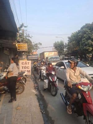 quá rẻ và cực Hiếm vị trí cực đẹp buôn bán cực kỳ đông đúc nhanh ạ
