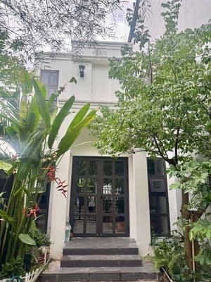 CHO THUÊ NHÀ GÁC ĐÚC CÓ SÂN VƯỜN KHU NAM VIỆT Á
