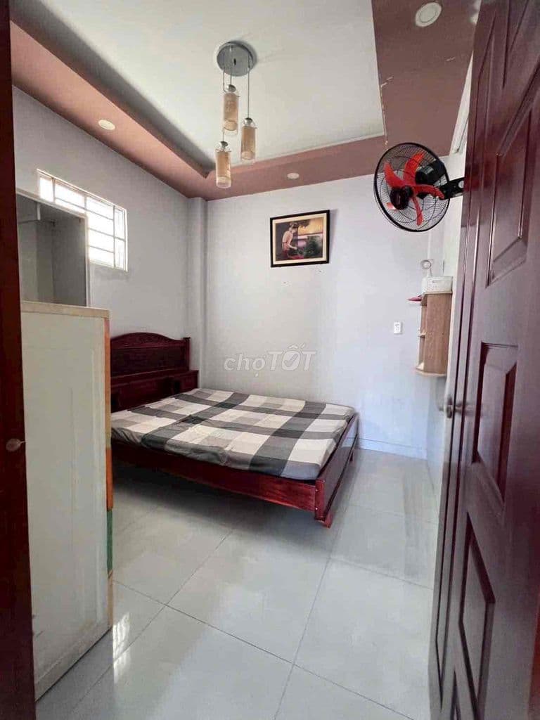 nhà an phú đông 10 chủ kẹt tiền trả nợ nên bán giá 1.350ty có bơt - Ảnh 2