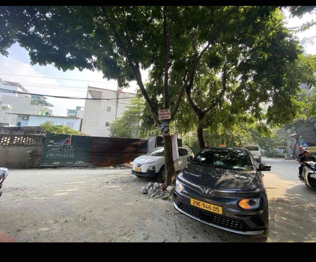 Đất Tu Hoàng 50m2 - 5.65 tỷ - Mặt Tiền cực khủng - 50m ra ngõ ô tô và - Ảnh 2