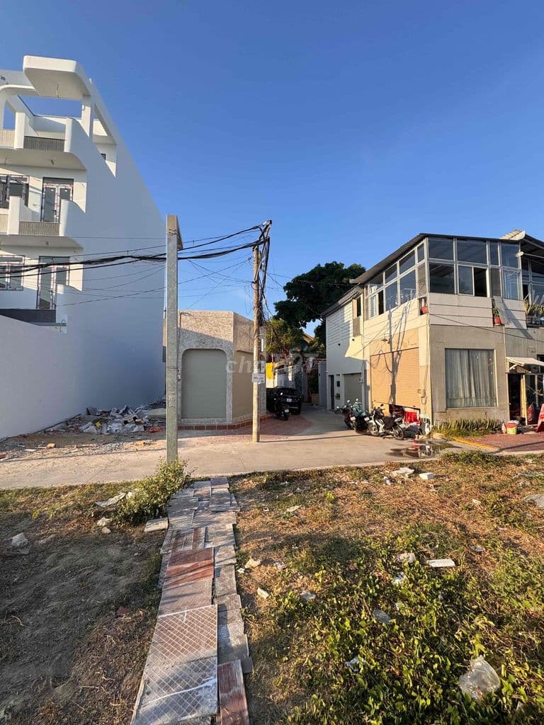 Cần Bán 63m2 đất thổ cư tại chợ hóc môn, đường Quang Trung, ngang 4.5m