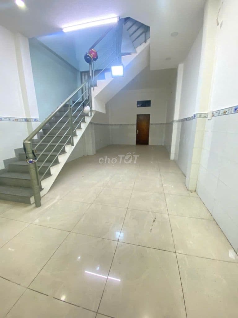 Mặt Tiền Tên Lửa - Ảnh 3