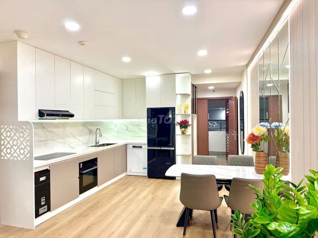 Chính chủ bán CH gần Sân Bay, giá 2,25tỷ/ 2PN_có sổ, nội thất mới 100% - Ảnh 2