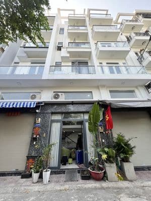 Cần bán nhà phố mới xây
