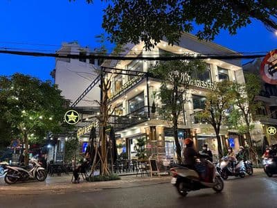 Cho thuê mặt tiền lớn vạn hạnh mall q10