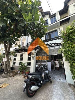 Villa xịn, 2 lầu sàn suốt, 500m2 sử dụng trung tâm an phú q2