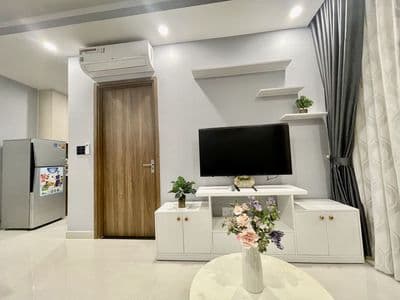 Q7 riverside nhà mới đẹp 2pn 9tr có máy lạnh, full 11.5tr (chủ thân)