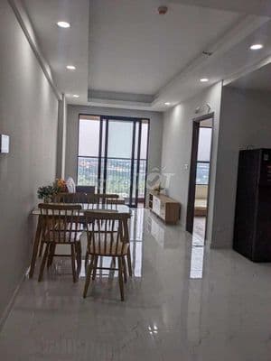 Cho thuê nhà 2pn hướng bancon hồ bơi cọc 1 tháng
