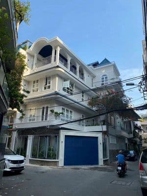 𝐍𝐇à góc 2 mặt tiền 436 -3/2 𝐐𝐔ậ𝐍 𝟏𝟎 (8m x20m 3 lầu )