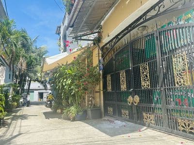 Bán căn góc HXH Phạm Hùng P4, 1T-1L,3pn