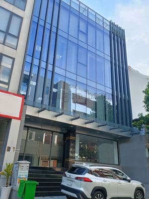 Cho thuê mt quốc hương thảo điền quận 2 - 10x30m hầm trệt 7 lầu