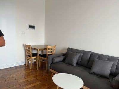 Cho thuê căn hộ 1 phòng ngủ, nội thất đầy đủ giá 12.5 triệu/tháng